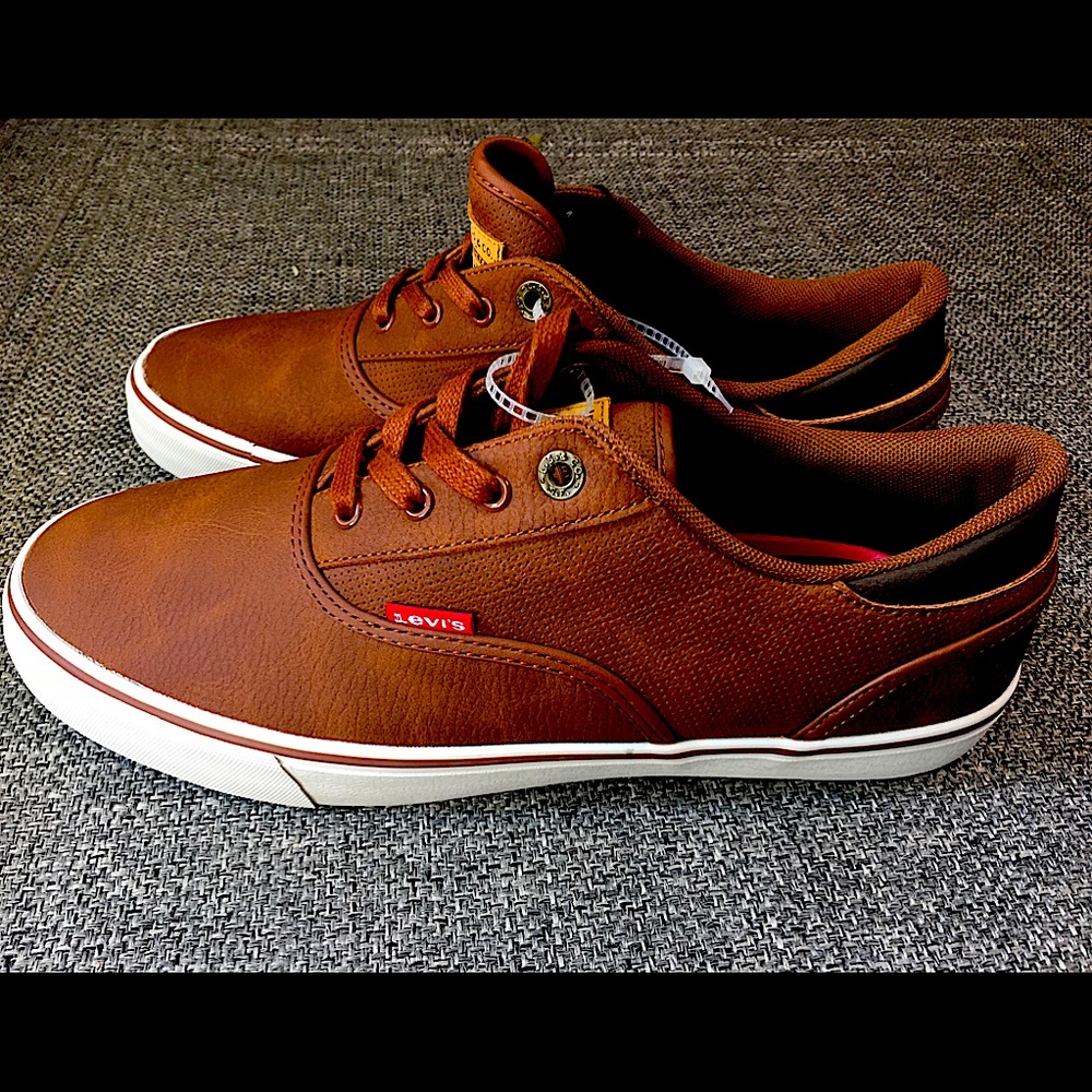 Brand New, Mens Levi’s size 9.5